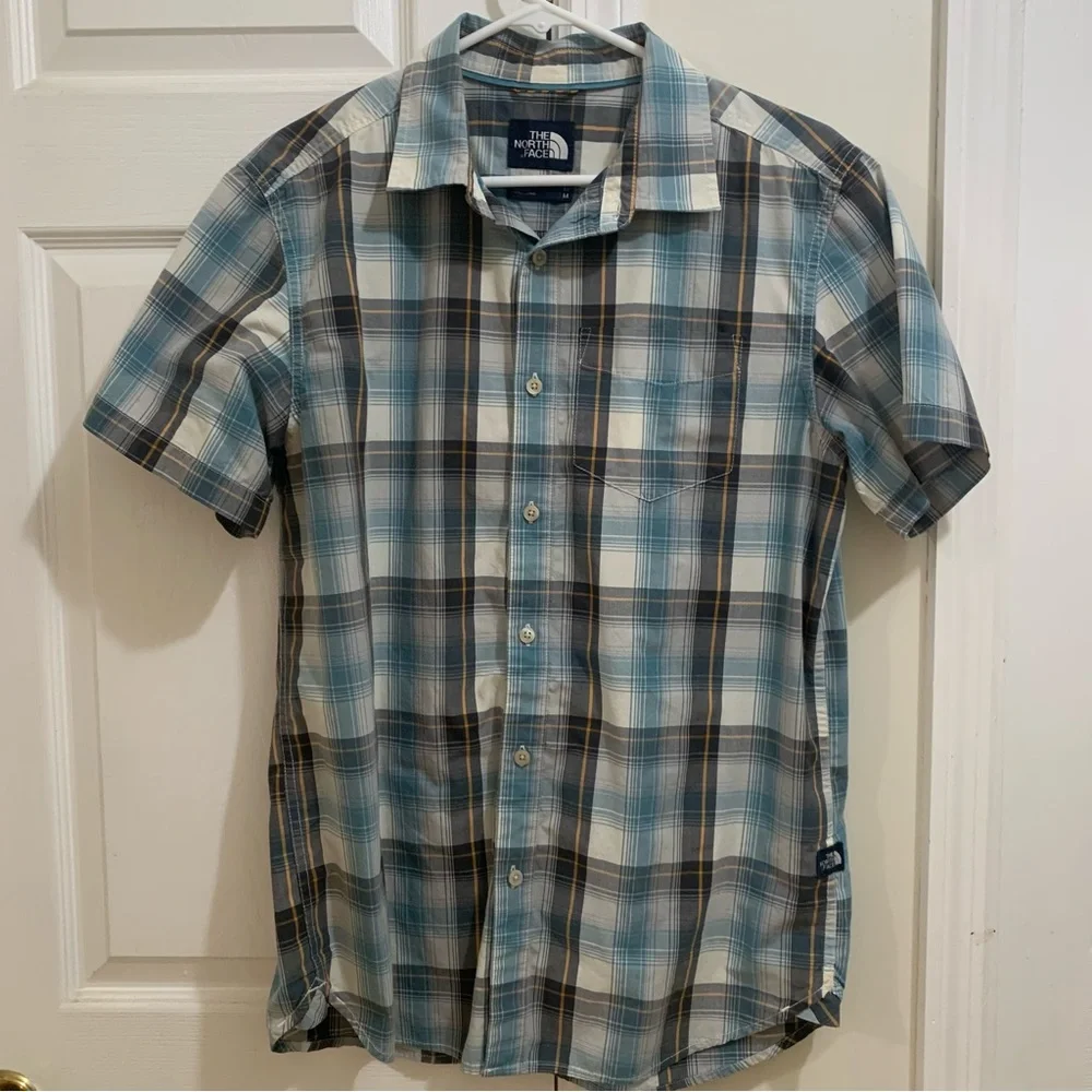 The North Face Short Sleeve Button Down Plaid Shirt Men’s Size Medium